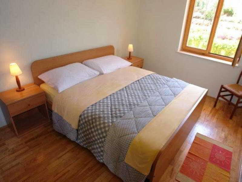 Santic Hotel Постира Екстериор снимка